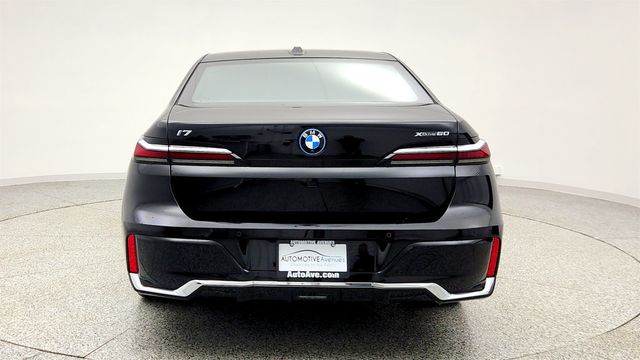2024 BMW i7 xDrive60 with B&O Diamond SS, Theater Screen & Executive Package - 22990114 - 5