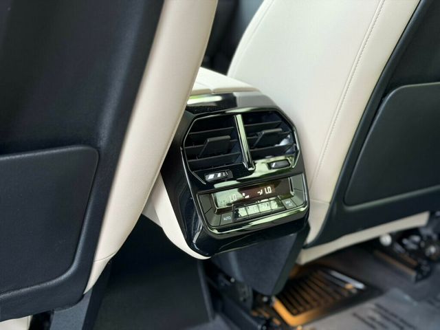 2024 BMW iX  - 23028371 - 18