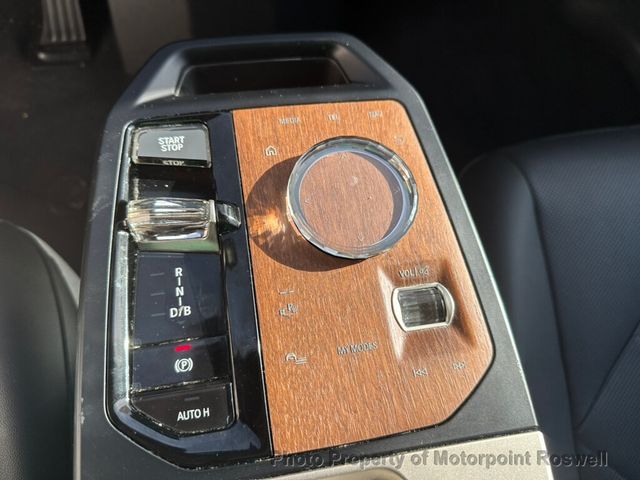 2024 BMW iX  - 23033945 - 13