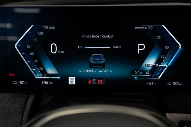 2024 BMW iX  - 23060056 - 17