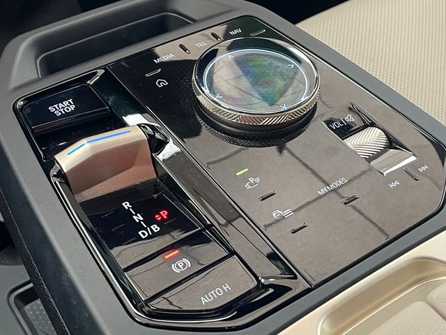 2024 BMW iX IX xDrive50 AWD - 23047915 - 32