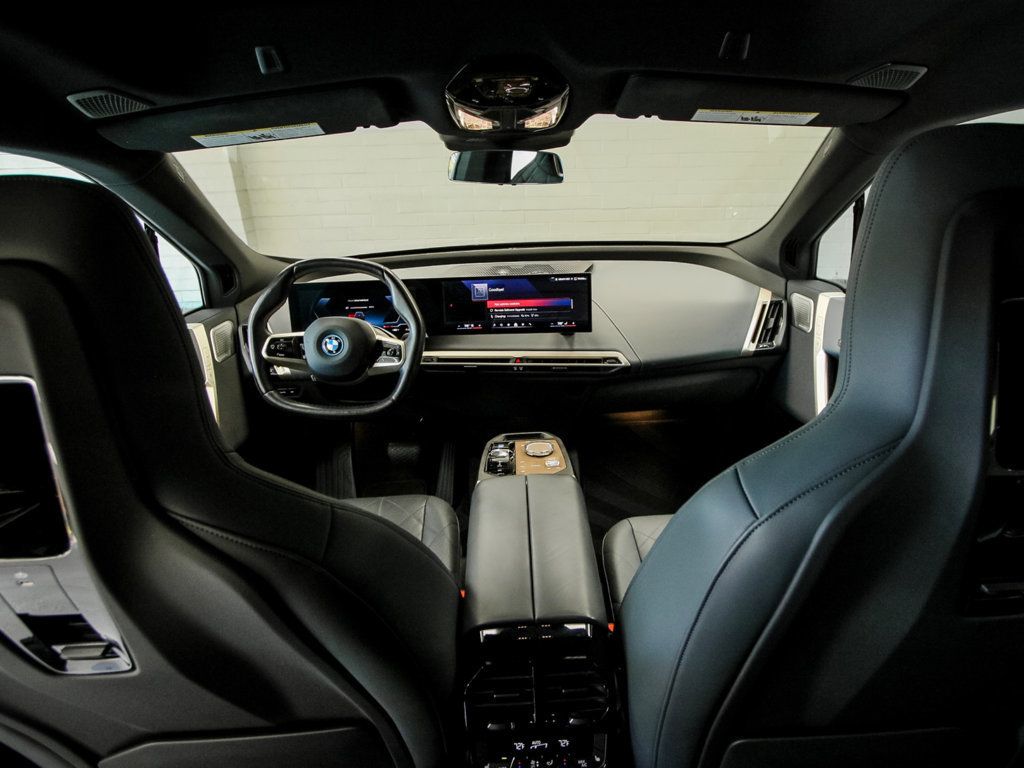 BMW iX photo 15