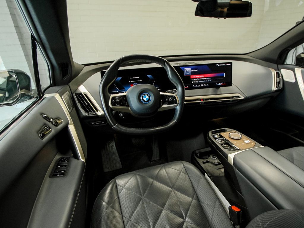 BMW iX photo 21