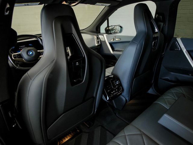 2024 BMW iX M60 AWD  - 23049965 - 23