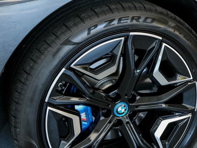 2024 BMW iX M60 AWD  - 23049965 - 8