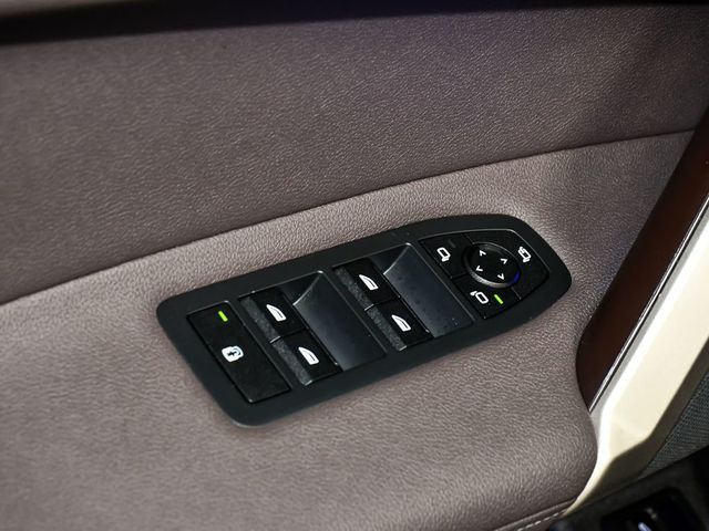 2024 BMW iX xDrive50 - 23050315 - 9