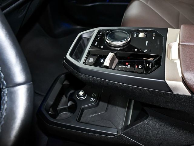 2024 BMW iX xDrive50 - 23050315 - 47