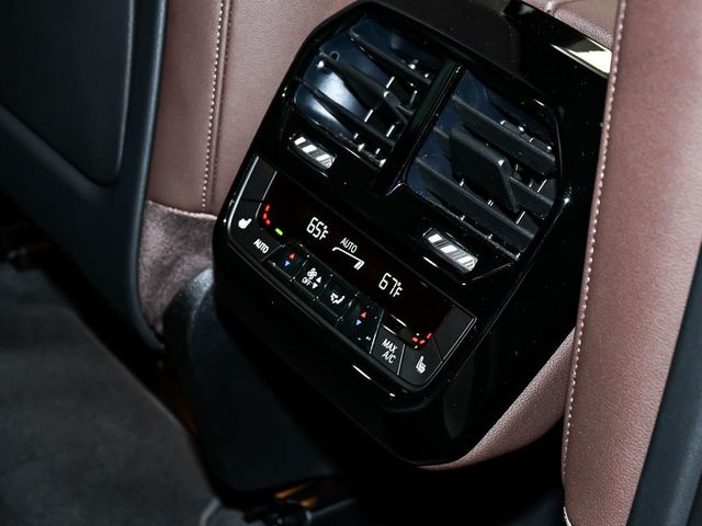 2024 BMW iX xDrive50 - 23050315 - 55