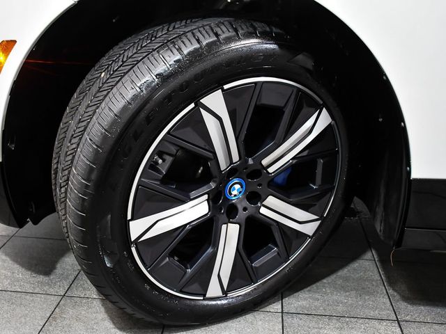 2024 BMW iX xDrive50 - 23050315 - 6