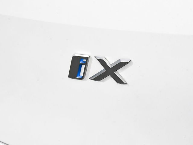 2024 BMW iX xDrive50 - 23050315 - 89