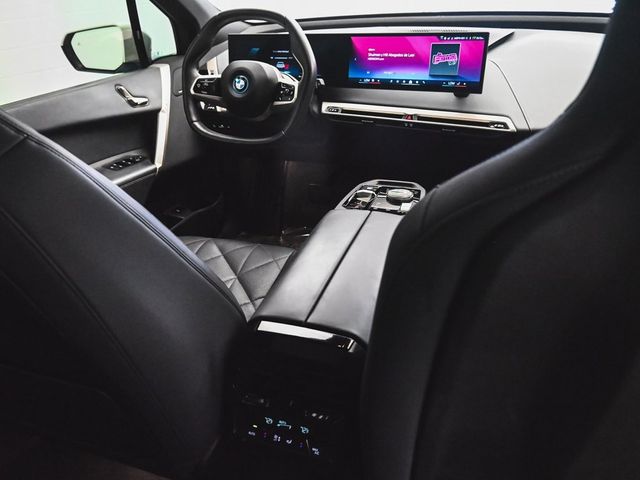 2024 BMW iX xDrive50 - 22984575 - 31