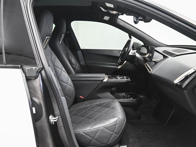 2024 BMW iX xDrive50 - 22984575 - 32