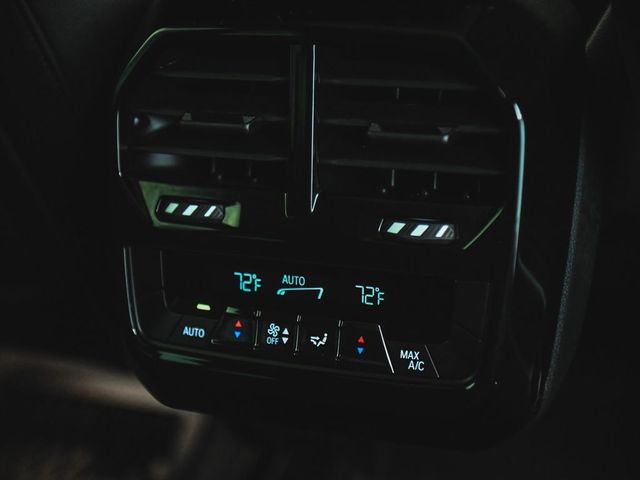 2024 BMW iX xDrive50 - 23031307 - 32