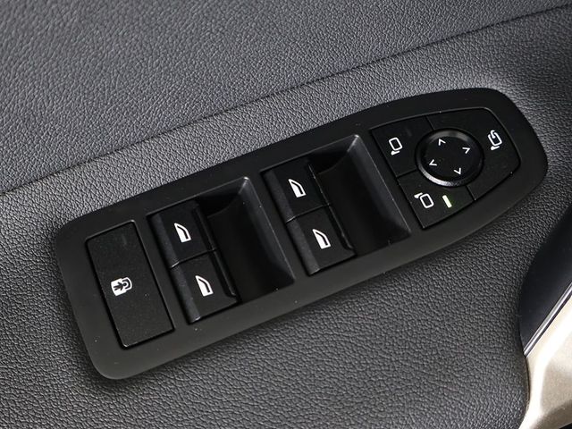 2024 BMW iX xDrive50 - 23072999 - 40