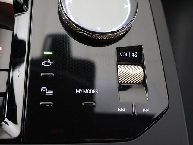 2024 BMW iX xDrive50 - 23072999 - 57