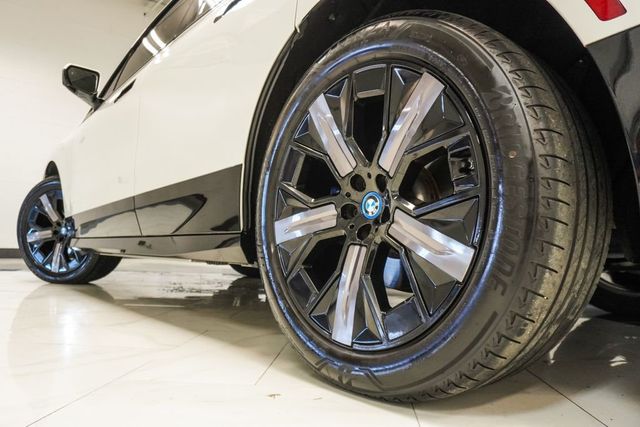 2024 BMW iX xDrive50 - 22975480 - 33