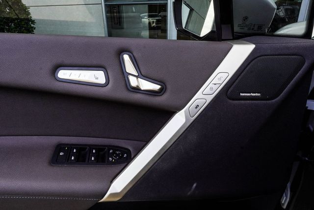 2024 BMW iX xDrive50 - 23067649 - 35