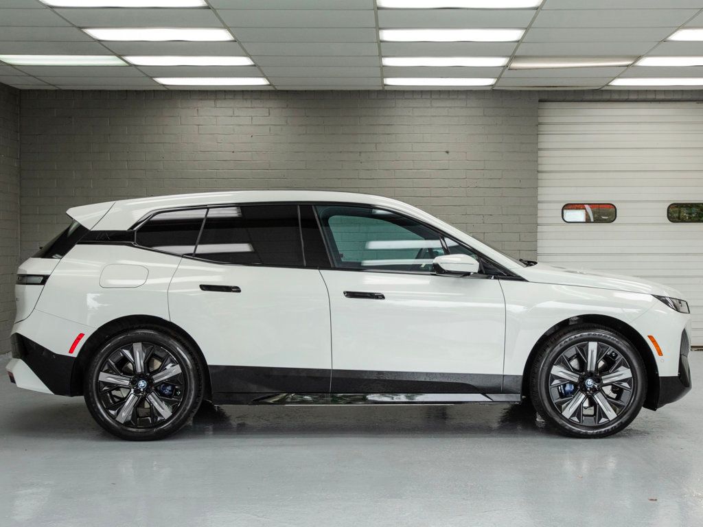 2024 Bmw iX photo 2
