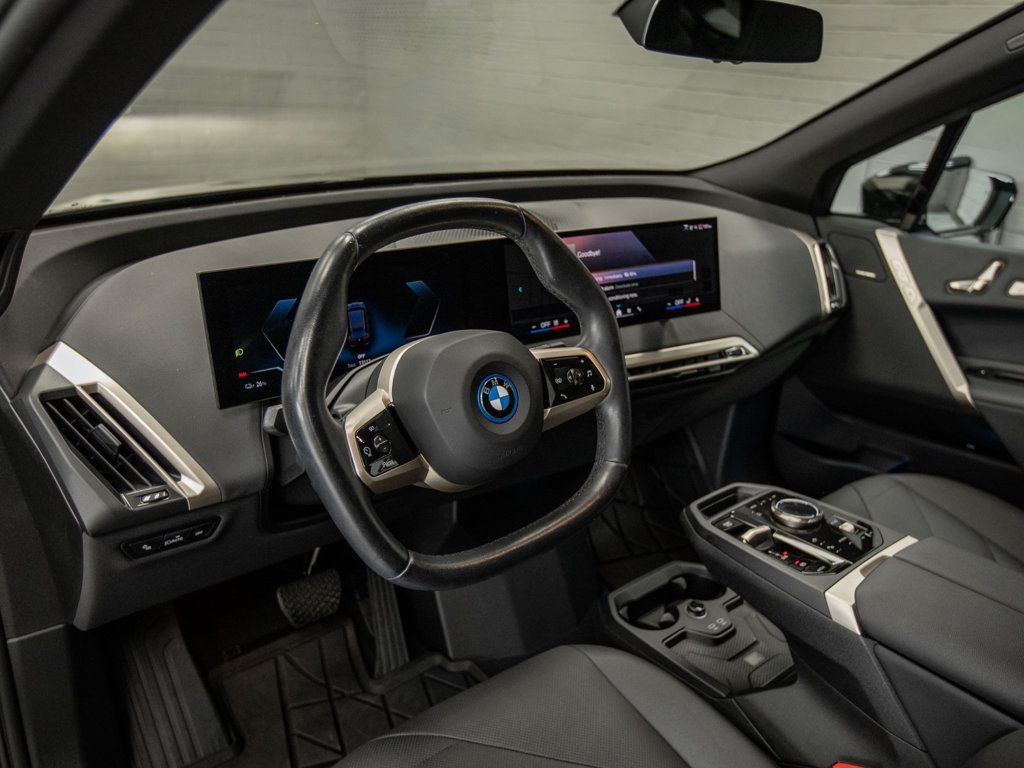 BMW iX photo 16