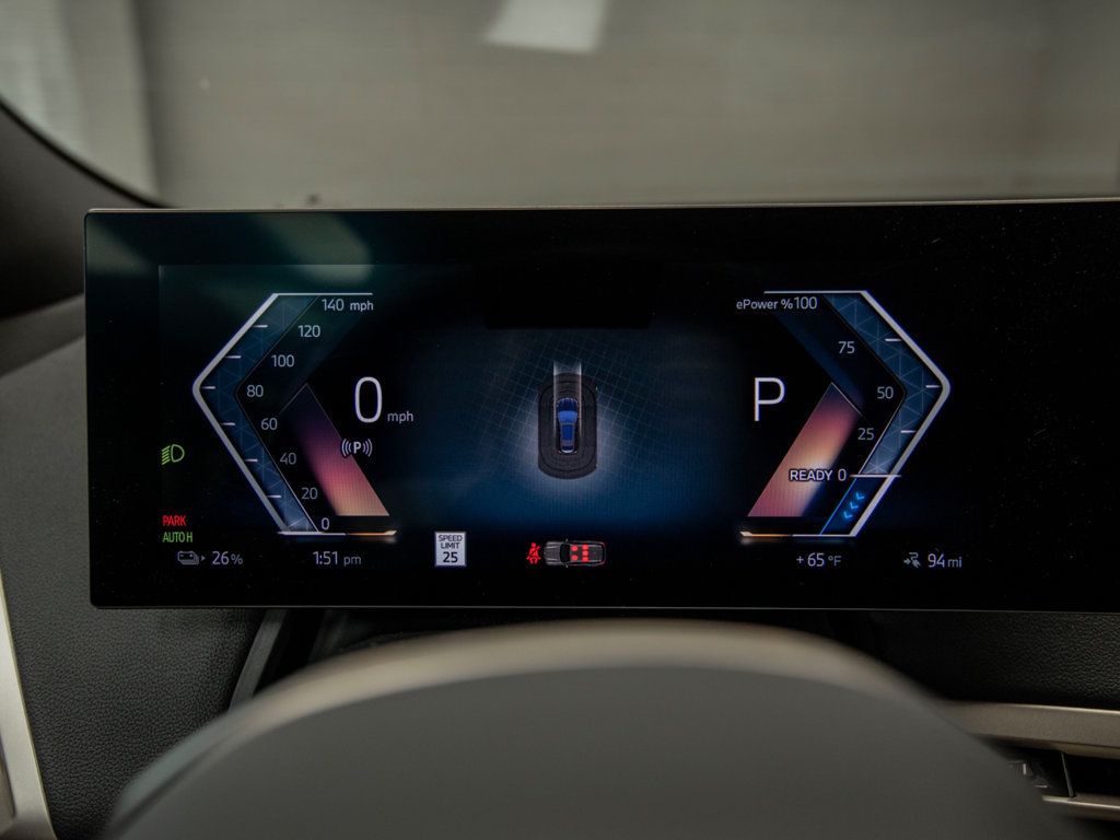 BMW iX photo 17