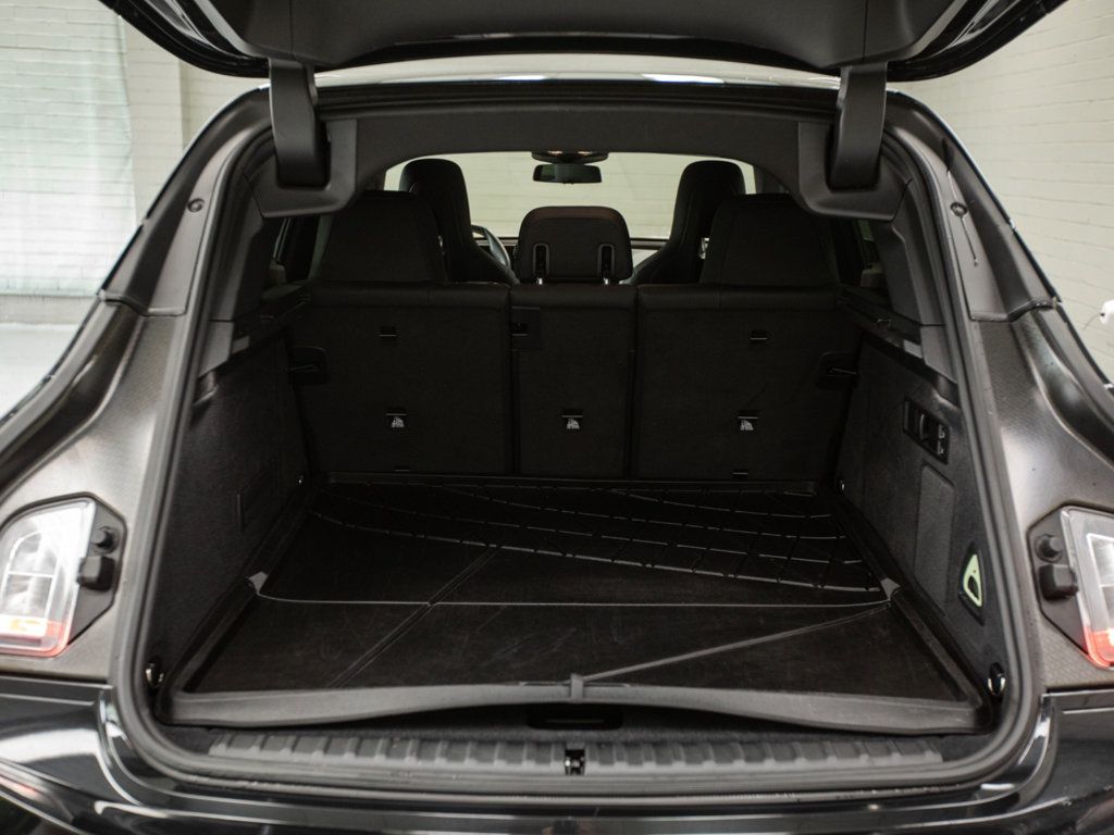 BMW iX photo 29