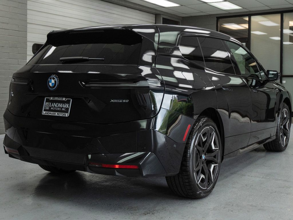 BMW iX photo 30