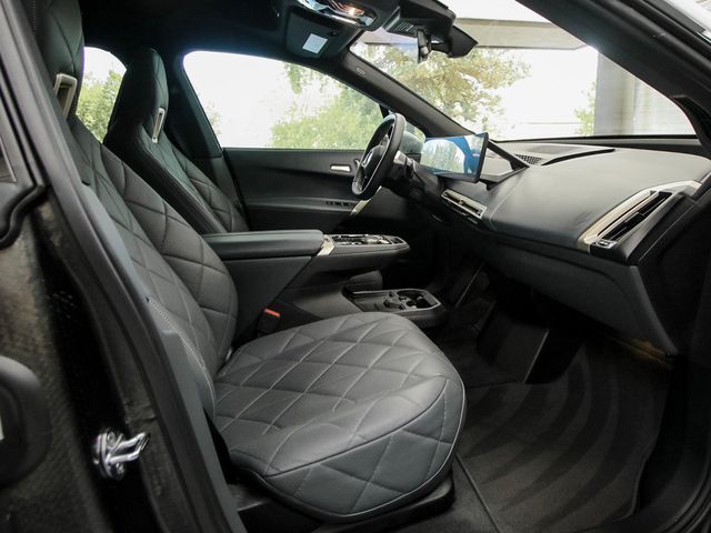 2024 BMW iX xDrive50 AWD - 23045934 - 12