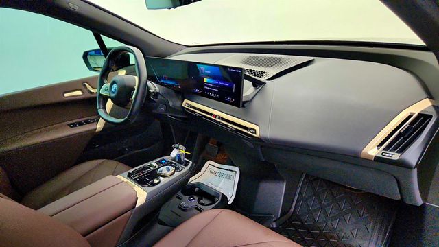 2024 BMW iX xDrive50 SAV w/ Driving Assist Pro, Prem Pkg & Air Suspension - 23038397 - 23