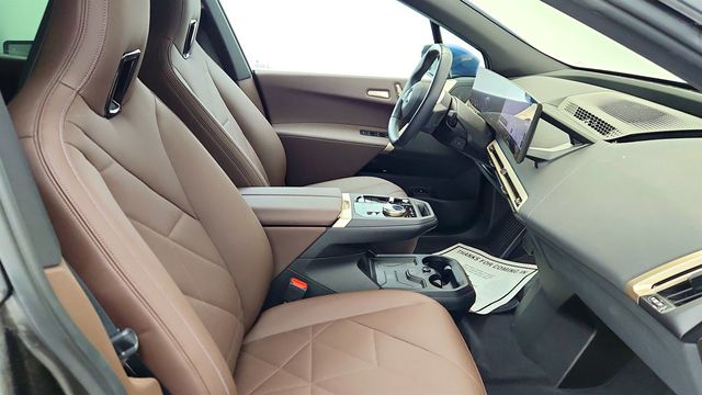 2024 BMW iX xDrive50 SAV with Sport, Driving Assist. Pro. & Convenience Pkgs - 22964004 - 21
