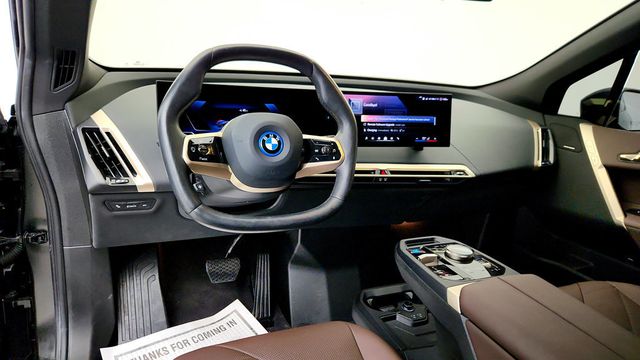 2024 BMW iX xDrive50 SAV w/ Premium, Sport & Driving Assistance Pro. Pkgs - 23011369 - 11