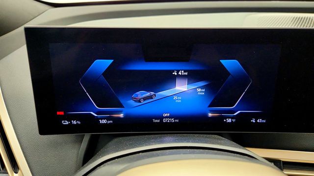 2024 BMW iX xDrive50 SAV w/ Premium, Sport & Driving Assistance Pro. Pkgs - 23011369 - 13