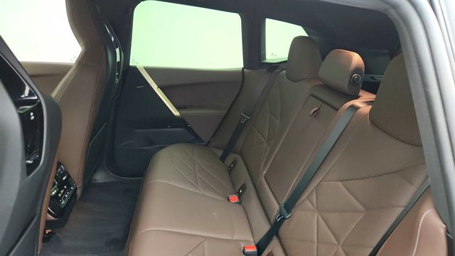 2024 BMW iX xDrive50 SAV w/ Premium, Sport & Driving Assistance Pro. Pkgs - 23011369 - 19