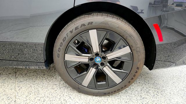 2024 BMW iX xDrive50 SAV w/ Premium, Sport & Driving Assistance Pro. Pkgs - 23011369 - 8