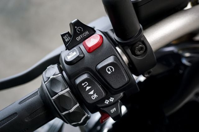 2024 BMW R12nineT  - 23085369 - 32