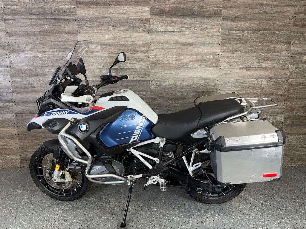 2024 BMW R 1250 GS Adventure One Owner! - 23037459 - 11