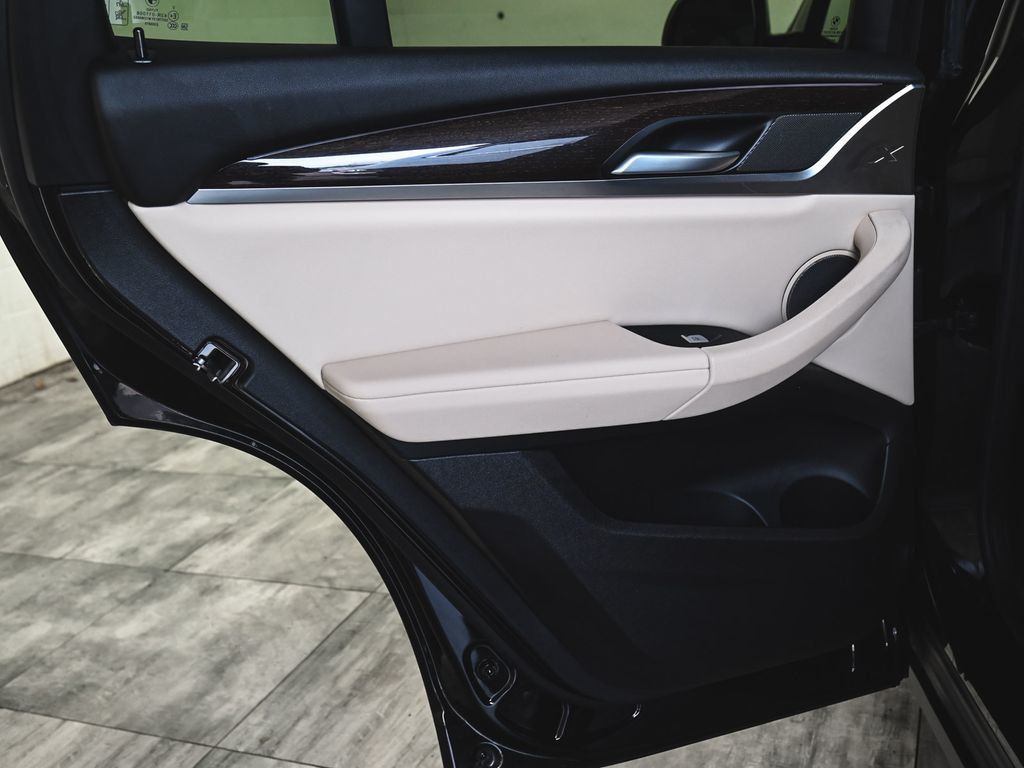 BMW X3 photo 12