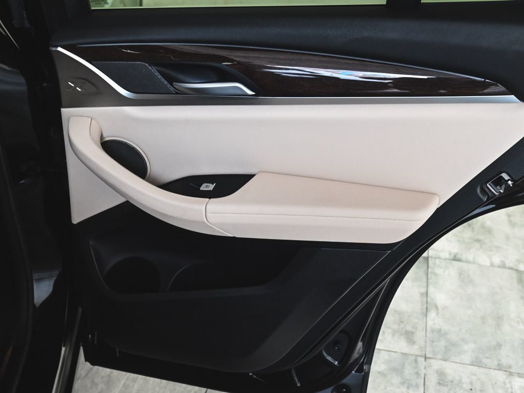 BMW X3 photo 13