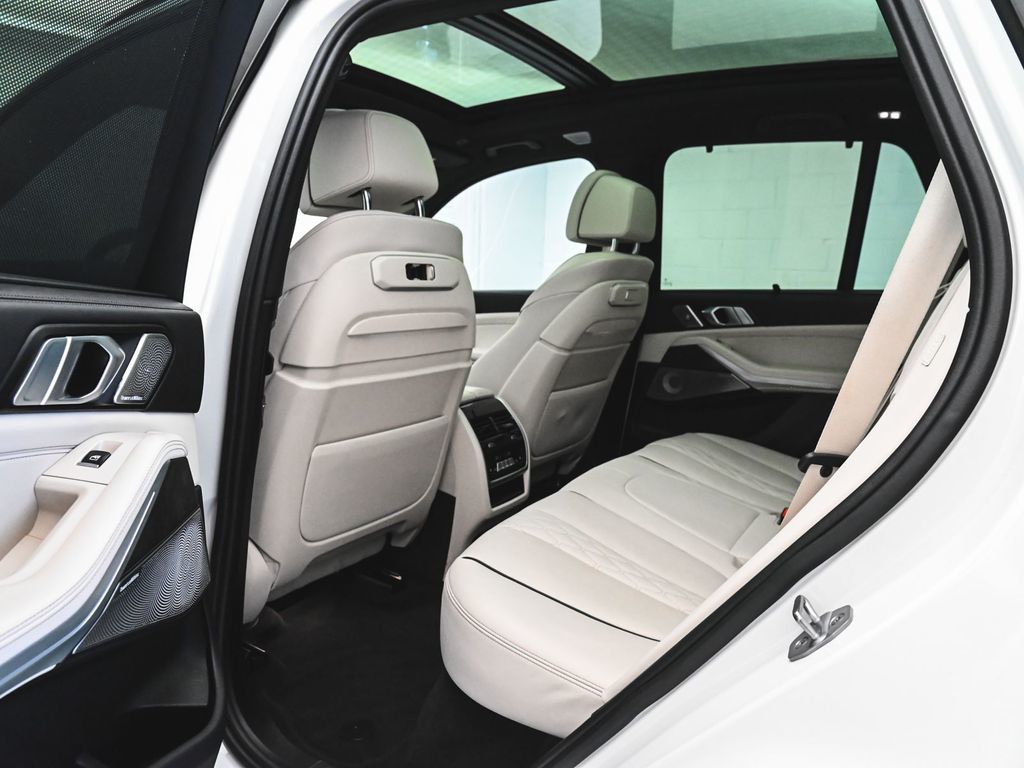 BMW X5 photo 36