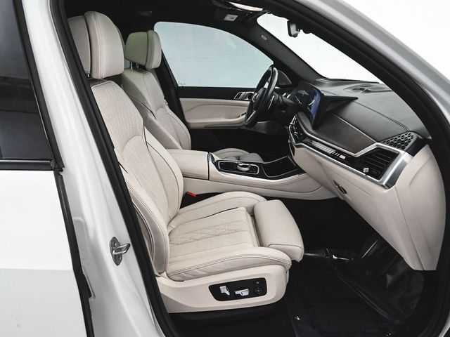 2024 BMW X5 M60i - 23021054 - 39