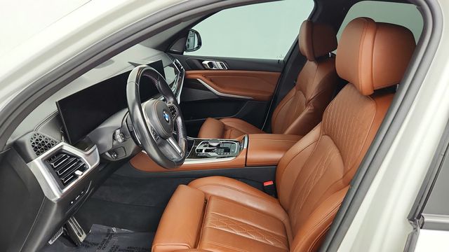 2024 BMW X5 M60i SAV w/ Extended Merino Leather, 22'' Wheels & Trailer Hitch - 22951804 - 19