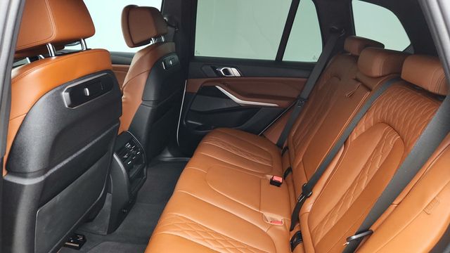 2024 BMW X5 M60i SAV w/ Extended Merino Leather, 22'' Wheels & Trailer Hitch - 22951804 - 20