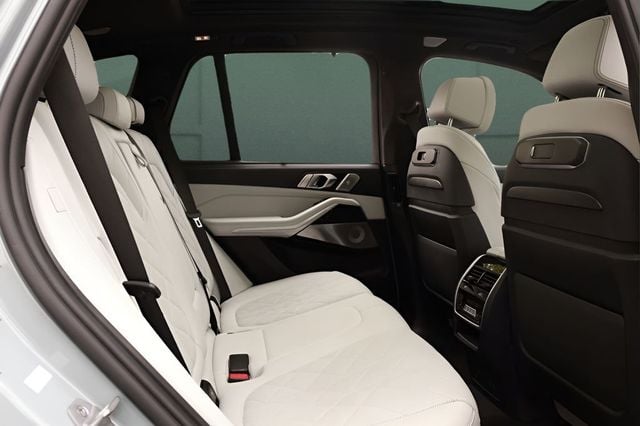 2024 BMW X5 M60i Sports Activity Vehicle - 23047055 - 22