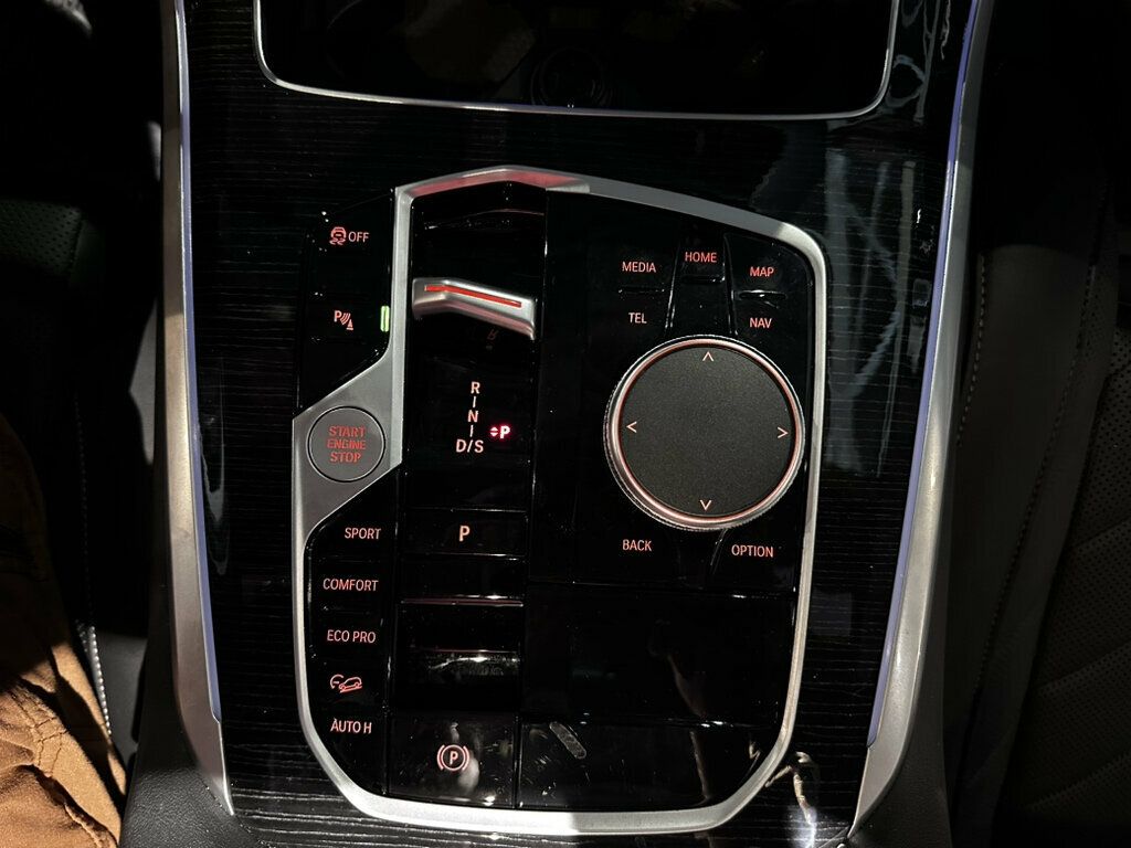 2024 BMW X5 M SportPkg/M SportProPkg/PremiumPkg/ParkAssistPkg/PanoRoof/NAV - 23053619 - 16