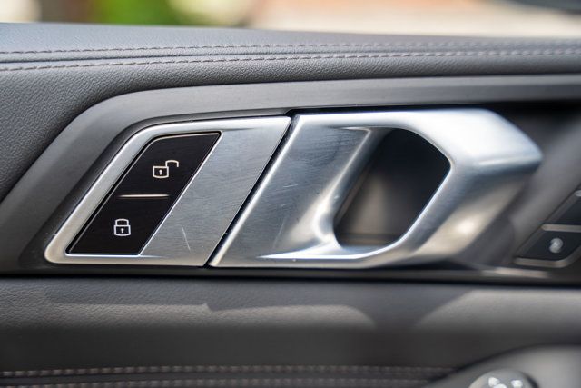 2024 BMW X5 MSRP$82905/M-SportProfessionalPkg/DrivingAssistancePkgPremiumPkg - 23024779 - 33