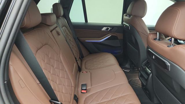 2024 BMW X5 xDrive40i SAV w/ Premium Package & Parking Assistance Package - 23044581 - 22