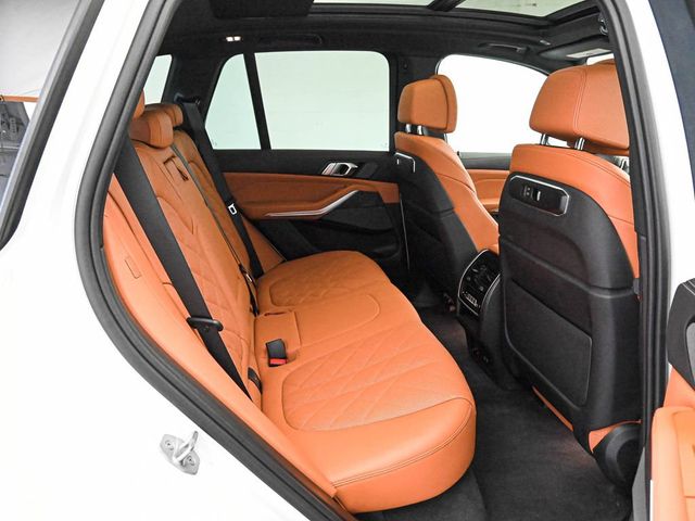 2024 BMW X5 xDrive50e - 23045623 - 24