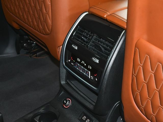 2024 BMW X7 ALPINA XB7 - 22938950 - 74