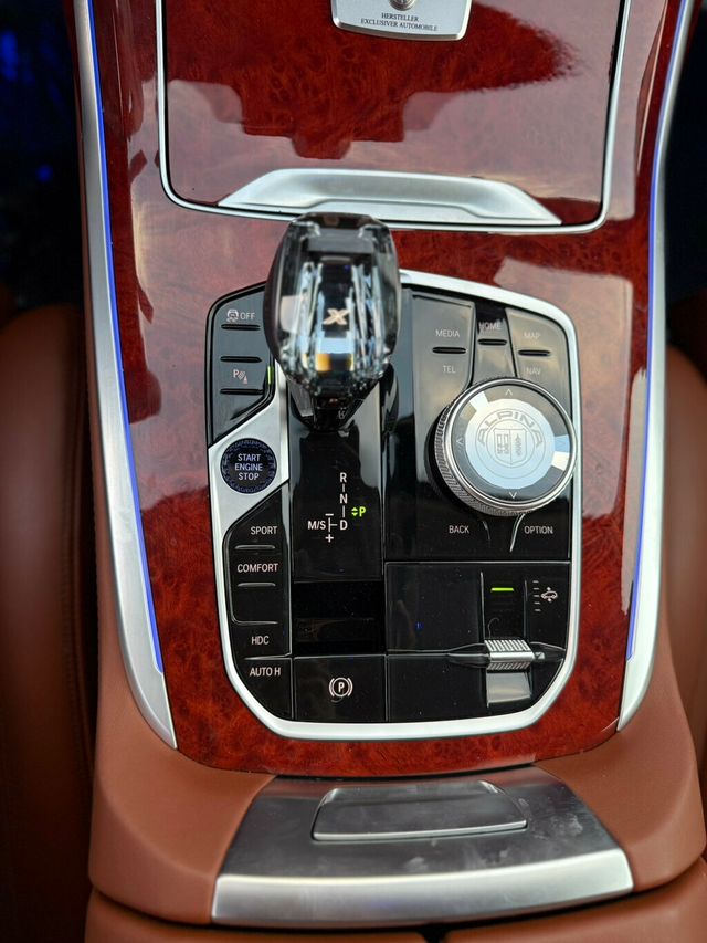2024 BMW X7 ALPINA XB7 Sports Activity Vehicle - 23008454 - 11