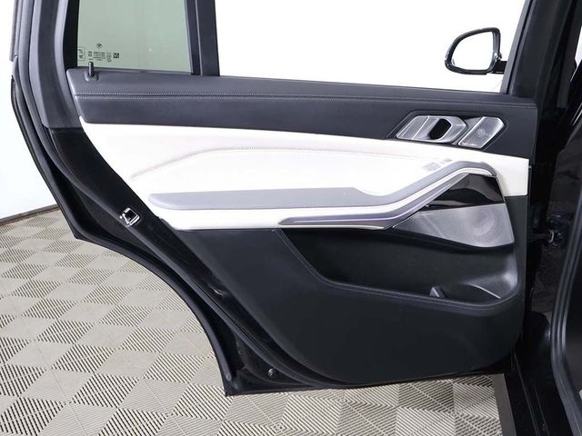 2024 BMW X7 ALPINA XB7 Sports Activity Vehicle - 23053959 - 31