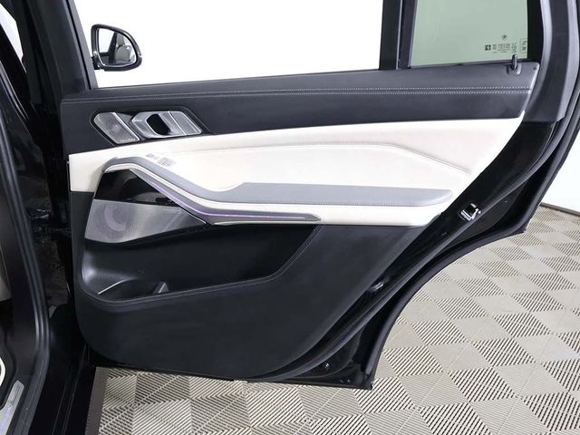 2024 BMW X7 ALPINA XB7 Sports Activity Vehicle - 23053959 - 32